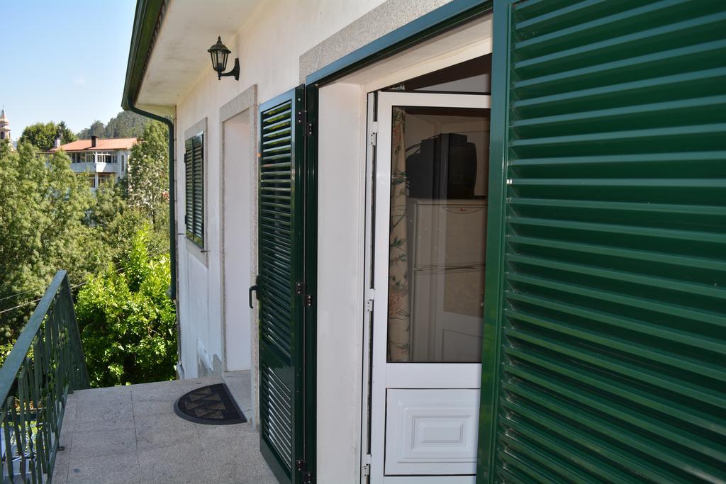 Casa Dos Santos Alojamento - Guest House Geres Exterior foto